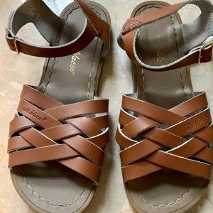 Retro Saltwater Sandals